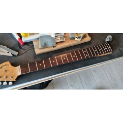 Refrettage guitare et basse 4 ou 5 cordes touche "rosewood"