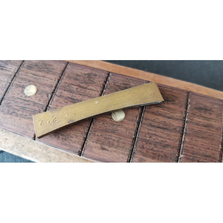 Refrettage guitare et basse 4 ou 5 cordes touche "rosewood"