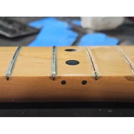 Refrettage guitare et basse 4 ou 5 cordes touche "mapple"